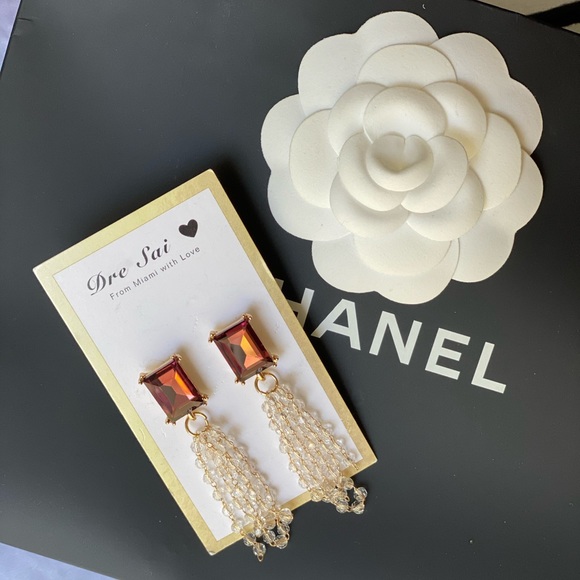 Earrings - Picture 1 of 2